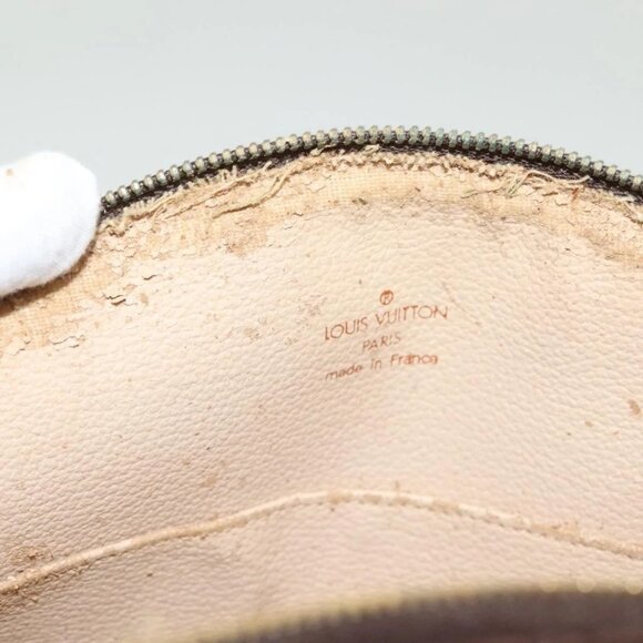 LOUIS VUITTON Monogram Trousse Demi Ronde Cosmetic Pouch M47520 LV Auth 130054 - Picture 10 of 16